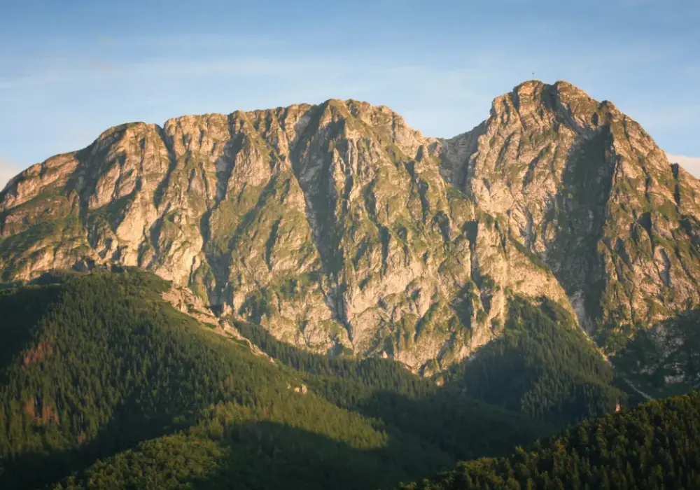 Czy szlak na Giewont jest trudny? Poznaj wyzwania i trudności