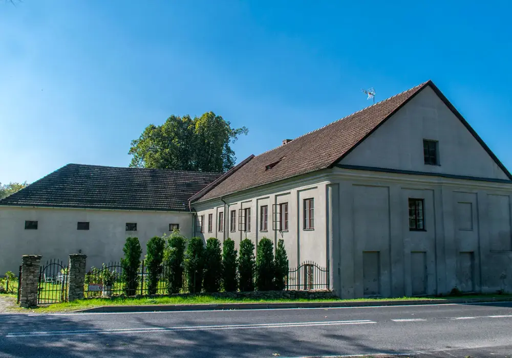 Zamek w Dzięgielowie: odkryj fascynującą historię i atrakcje turystyczne