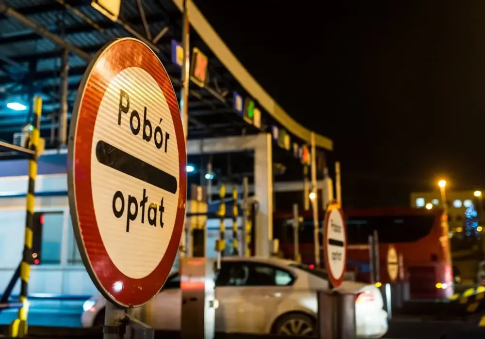 Ile płaci się za bramki na autostradzie? Sprawdź koszty i zniżki