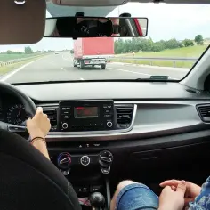 Czy nauka jazdy może jeździć po autostradzie? Oto, co musisz wiedzieć