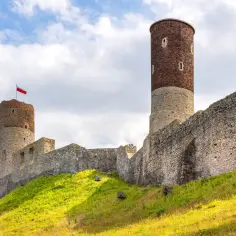 Ciekawe fakty o zamku w Chęcinach, które zaskoczą każdego miłośnika historii