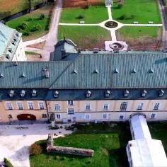 Pałac Münchhausenów w Żelaźnie: Tajemnice, historia i architektura