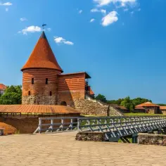 Zamek w Kownie: historia, ciekawostki i praktyczne informacje dla turystów