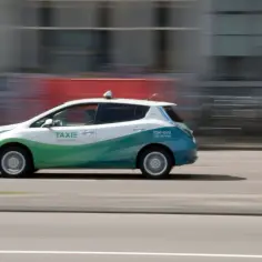 Nissan Leaf ile przejedzie? Zasięg w różnych warunkach i modele