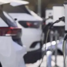 Ile czasu ładuje się samochód elektryczny? Sprawdź różnice w ładowaniu