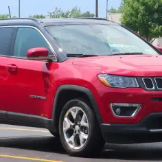 Jeep Compass czy warto kupić? Odkryj zalety i wady tego SUV-a