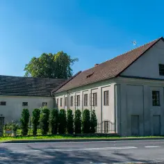 Zamek w Dzięgielowie: odkryj fascynującą historię i atrakcje turystyczne
