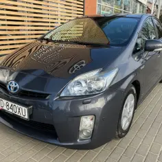 Używana Toyota Prius – czy warto inwestować w ten model?