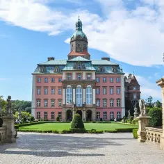 Zamek Książ w Wałbrzychu: historia, zwiedzanie, atrakcje i praktyczne wskazówki
