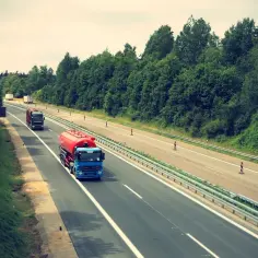 Czy autostrady w wakacje są płatne? Sprawdź, gdzie są darmowe odcinki
