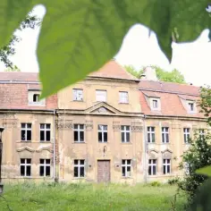 Pałac w Sławie: Historia, architektura i tajemnice, które zaskakują