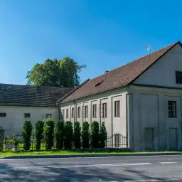 Zamek w Dzięgielowie: odkryj fascynującą historię i atrakcje turystyczne