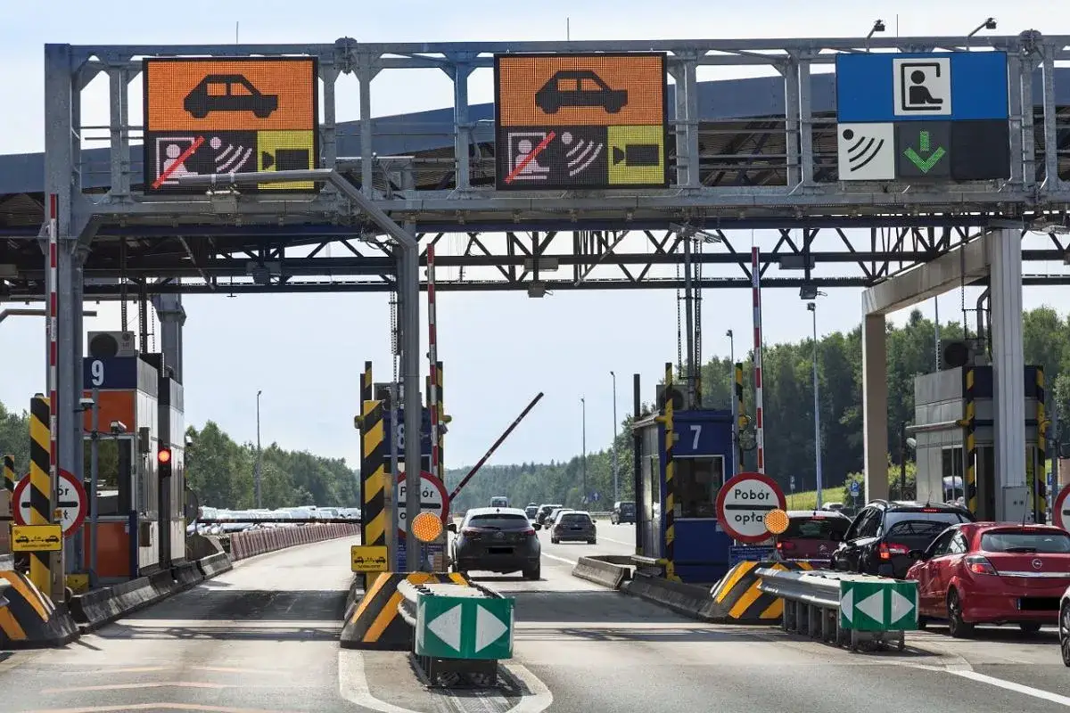 Zdjęcie Czy autostrada A4 Rzeszów Kraków jest płatna? Sprawdź, co musisz wiedzieć