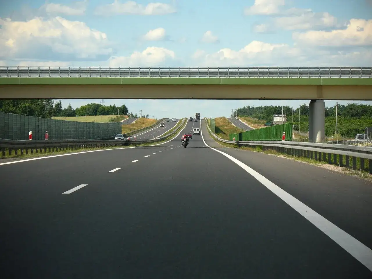 Zdjęcie Ile kosztuje 1 km autostrady w Polsce? Zaskakujące różnice w cenach
