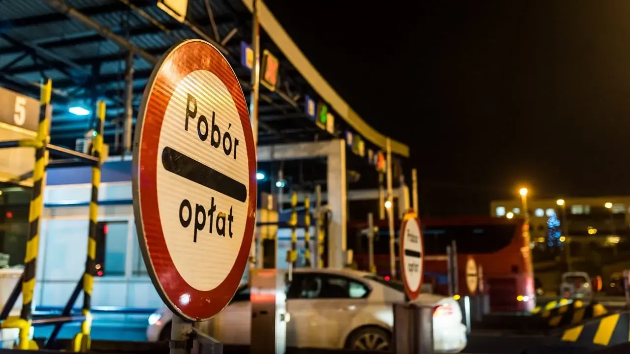 Zdjęcie Jak jechać autostradą bez aplikacji i uniknąć zbędnych kosztów