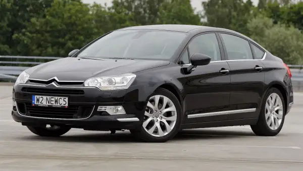 Citroen C5 jaki silnik wybrać - najlepszy wybór dla oszczędności i mocy