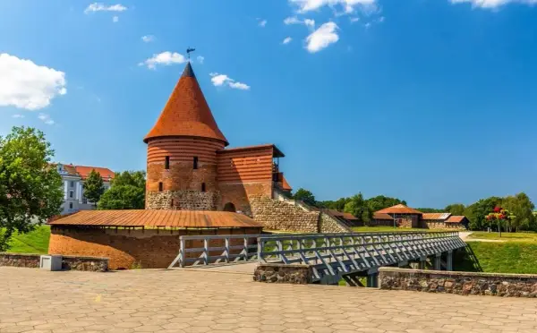 Zamek w Kownie: historia, ciekawostki i praktyczne informacje dla turystów