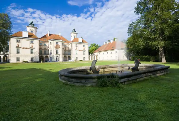 Pałac w Otwocku Wielkim – historia, atrakcje i tajemnice miejsca