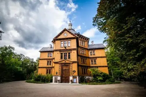 Cennik pałacu w Antoninie – poznaj ceny i oferty noclegów